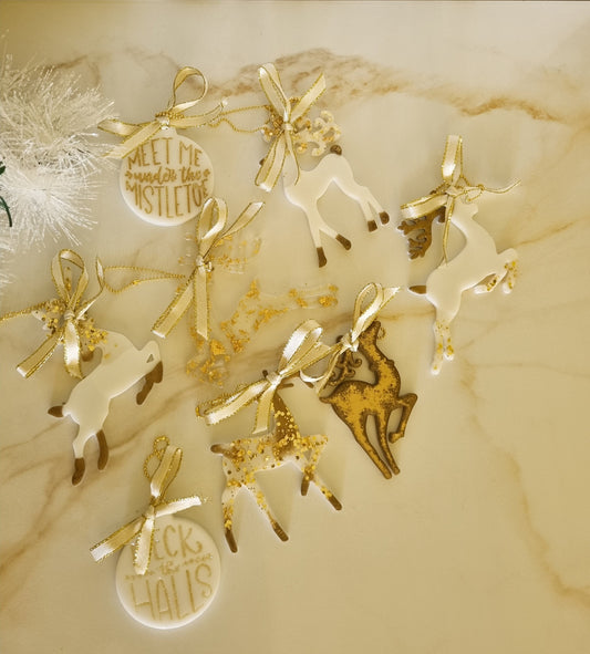 .Gold Christmas Ornaments